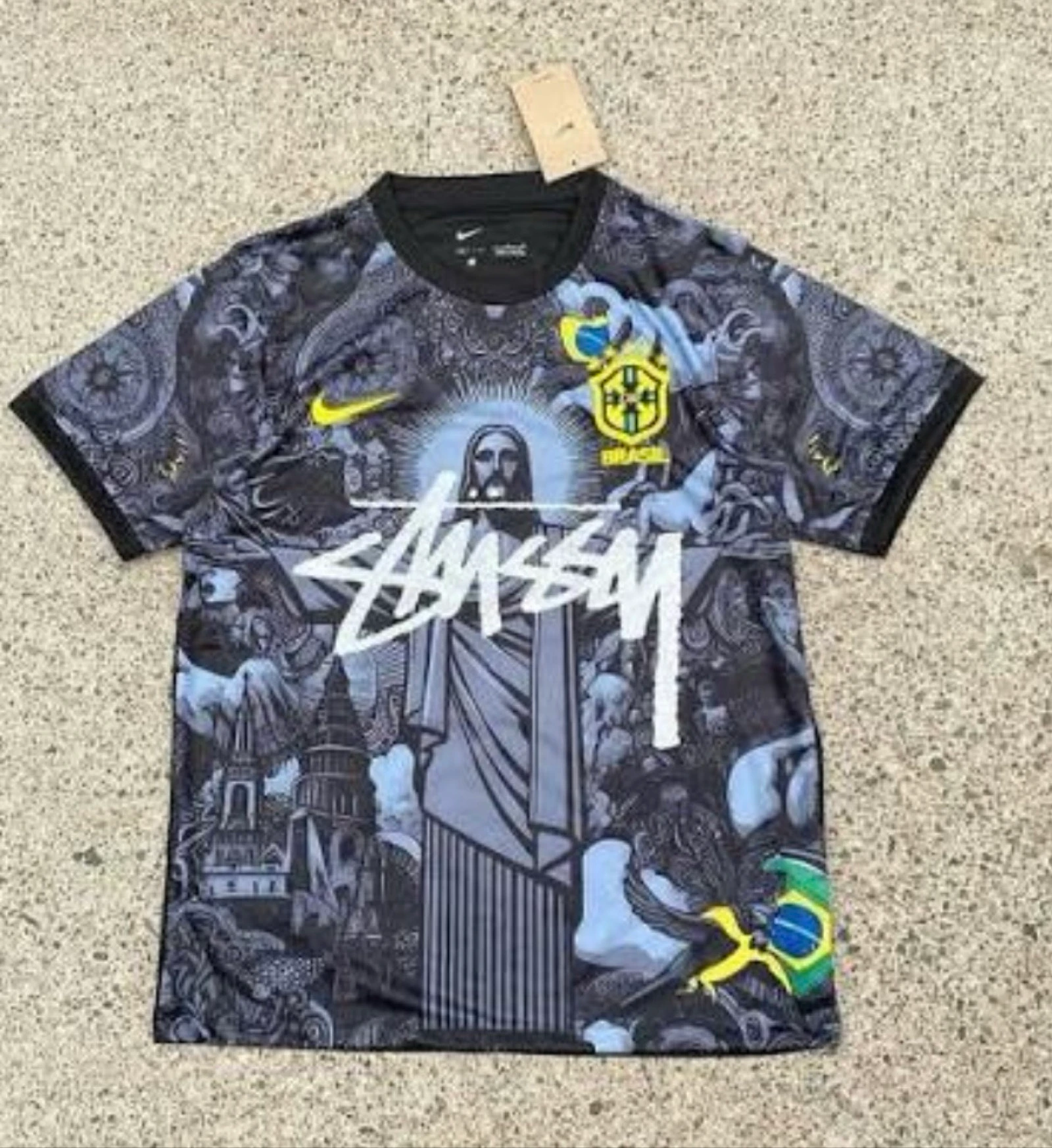 Equipacion Brasil x stussy